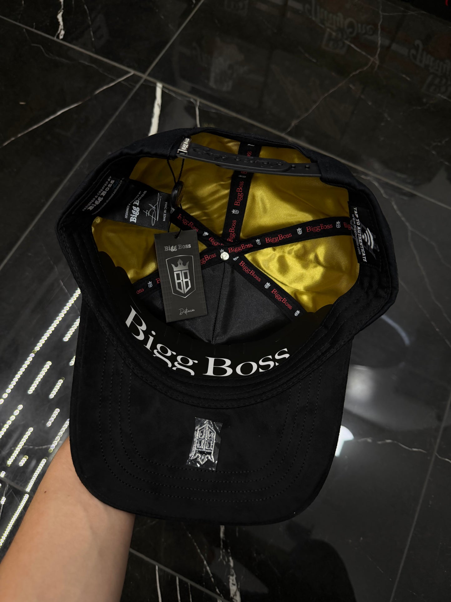 BIGG Boss amiri dorado
