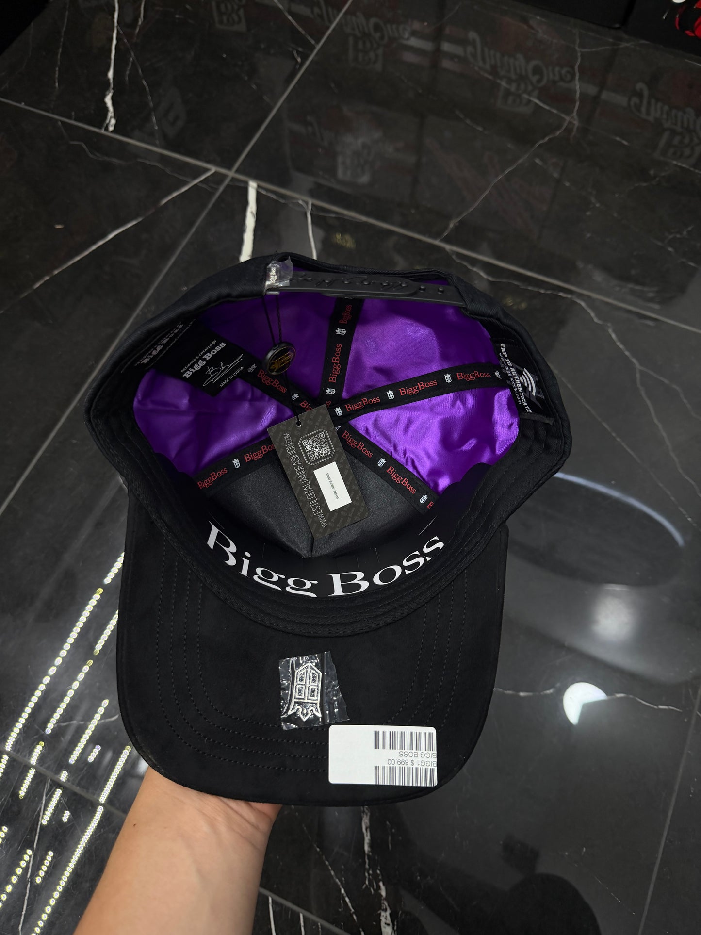 BIGG Boss amiri  morado