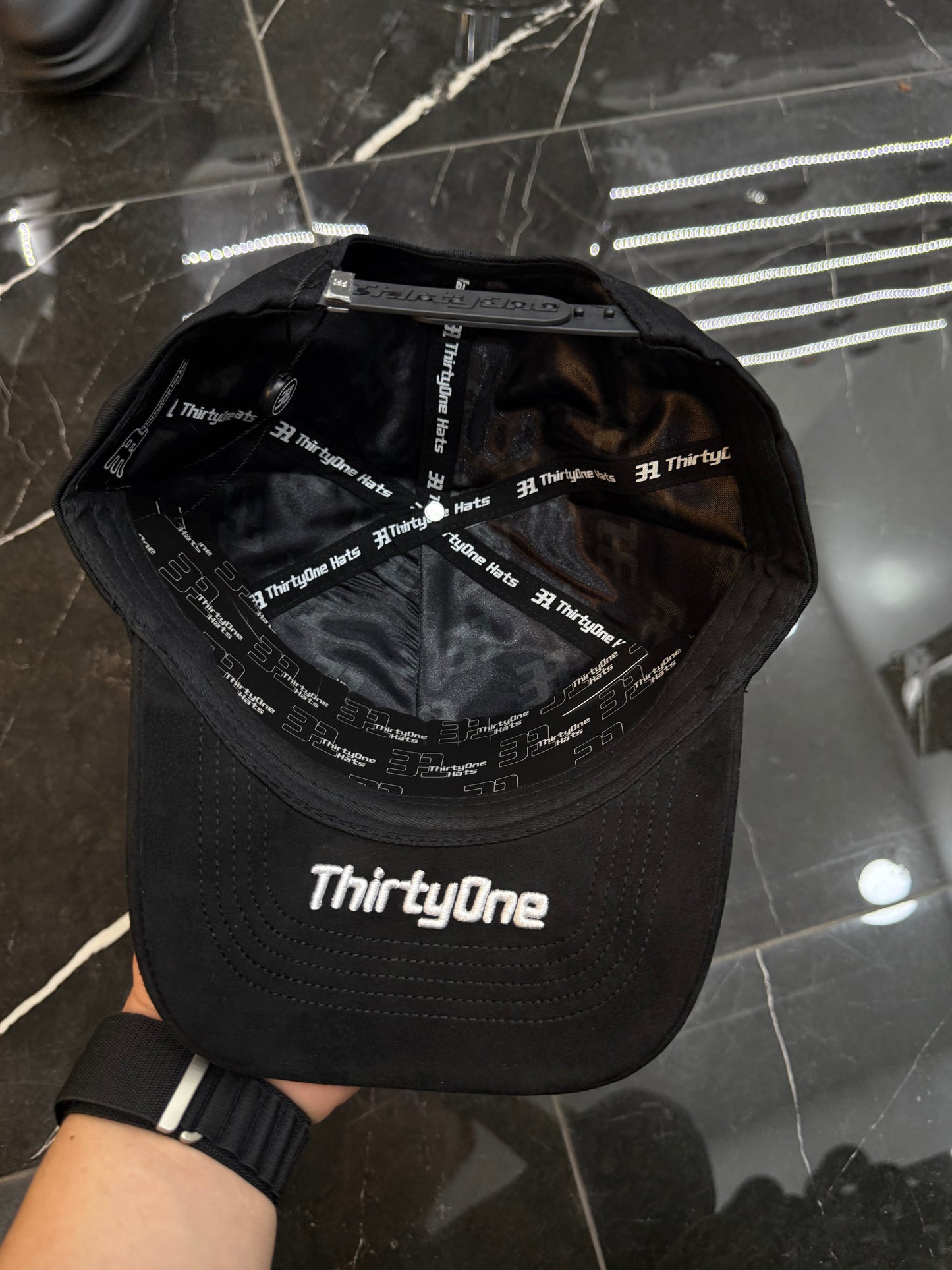 31 Hats Crystal white
