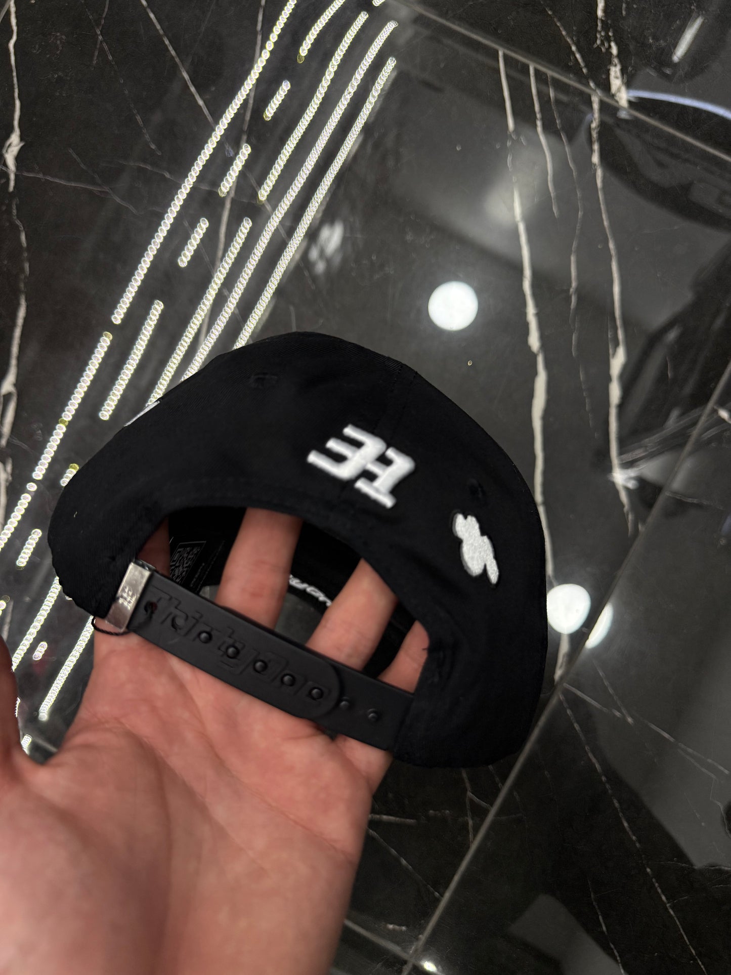31 Hats La Cloud