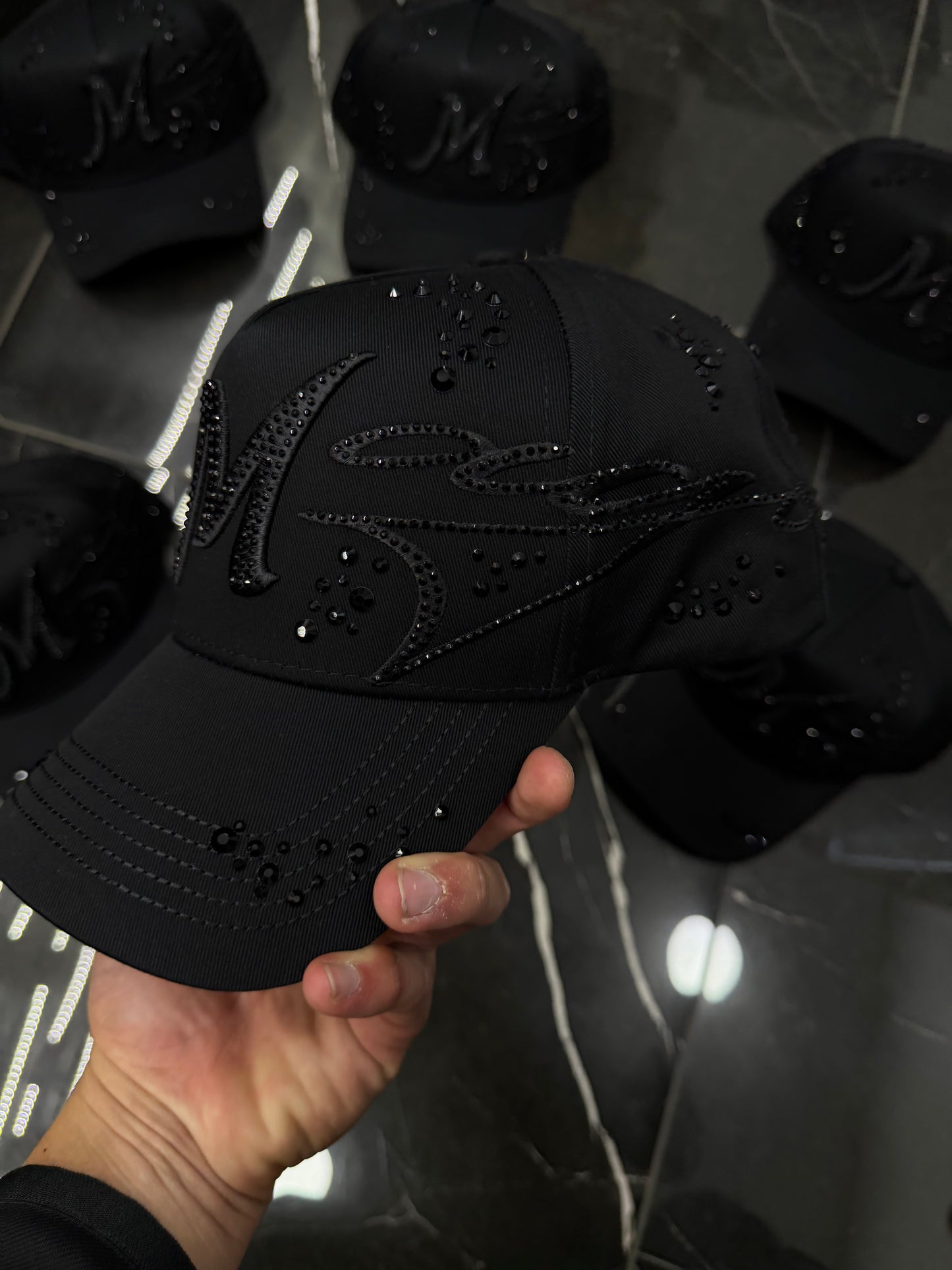 31 Hats x el mago full black