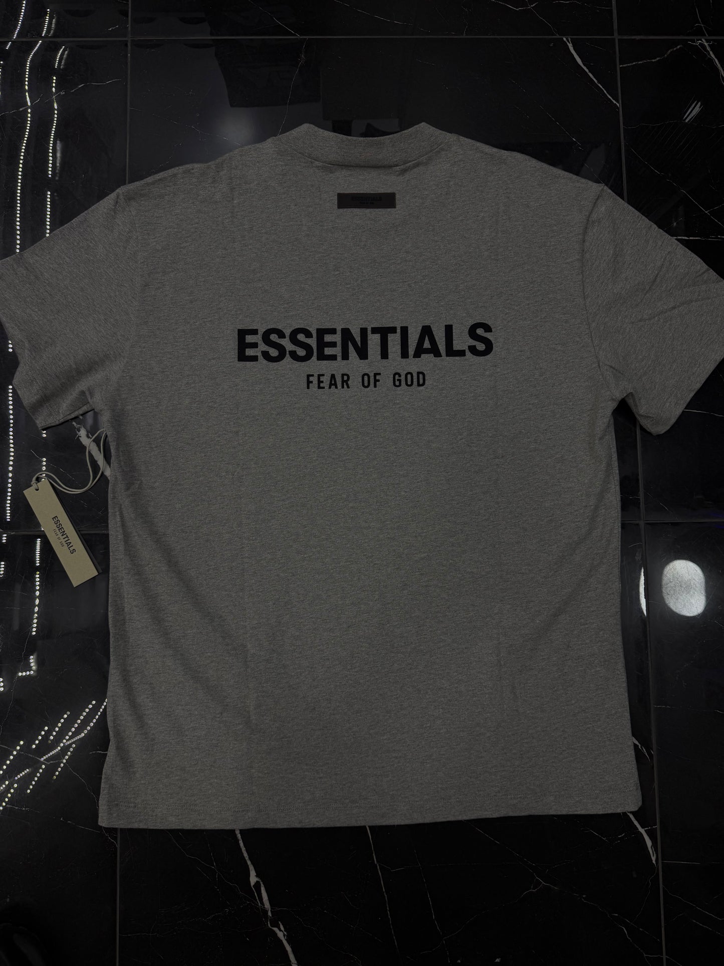 Essentials playera Dark