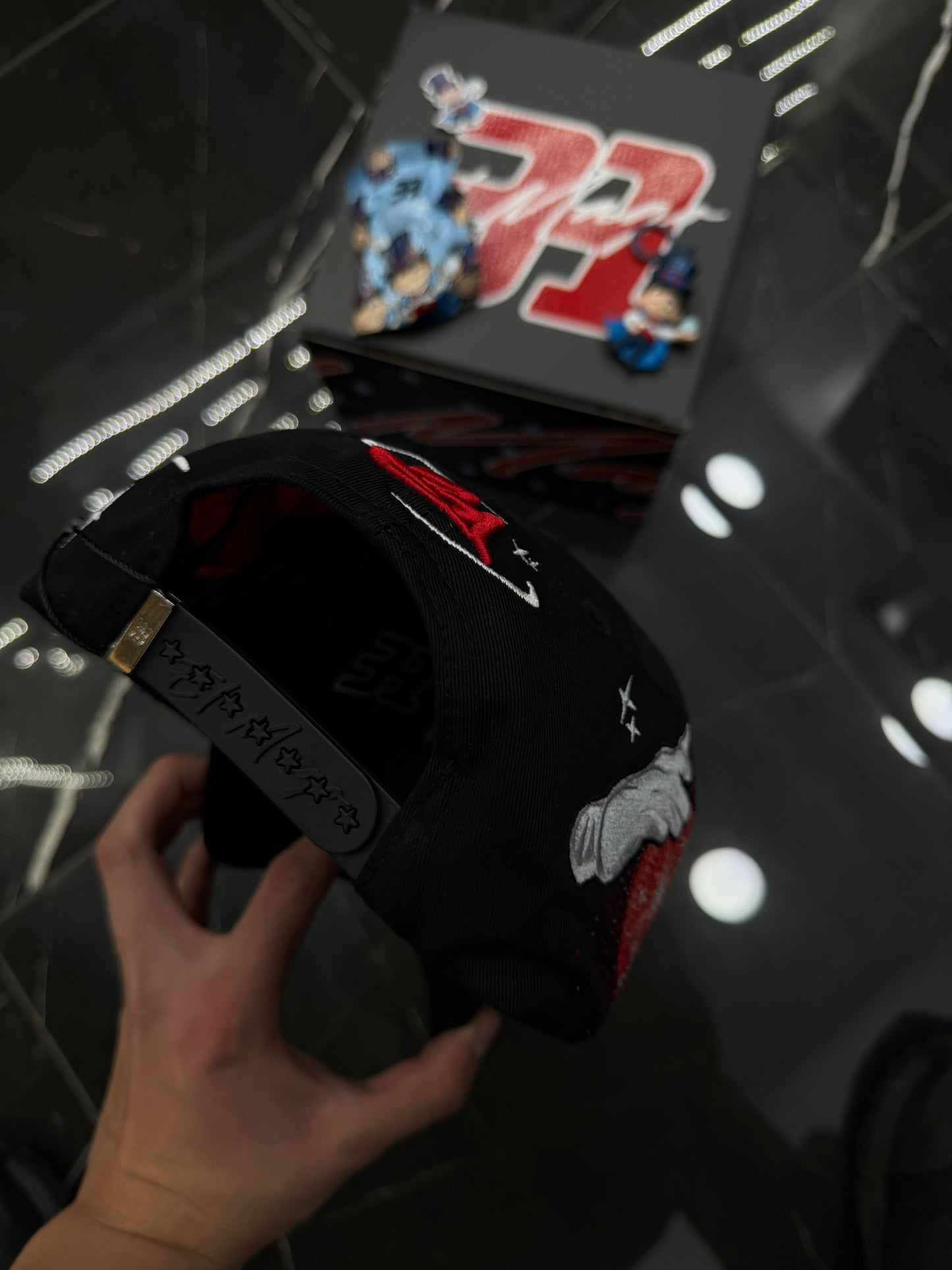 31 Hats x El Mago rojo