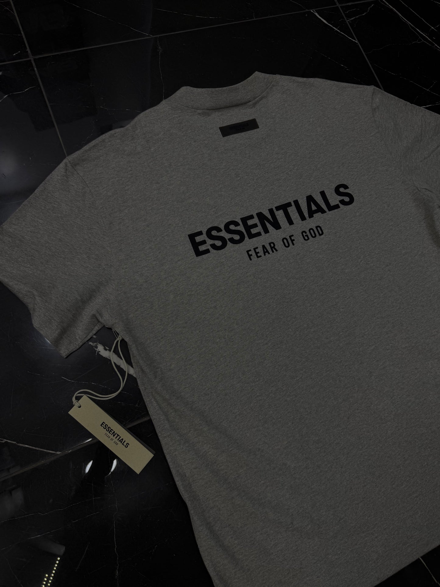 Essentials playera Dark