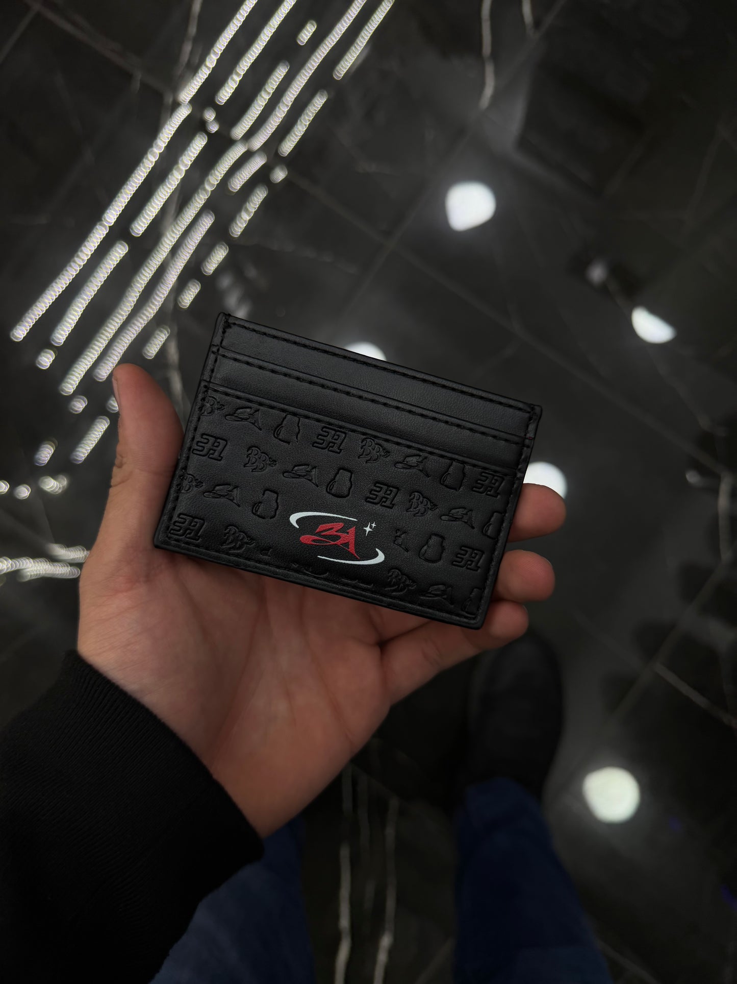 Tarjetero x Back pack x 31 hats